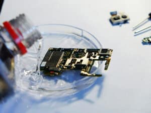 How to Clean Circuit Boards Methods and Best Practices